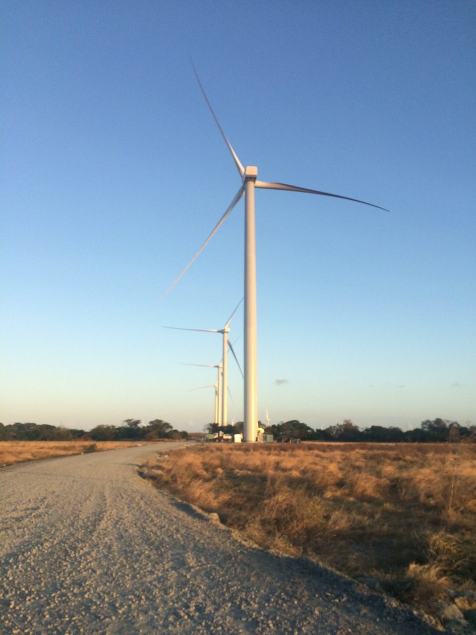Energy and utilities asset, capital project feasibility and contract risk